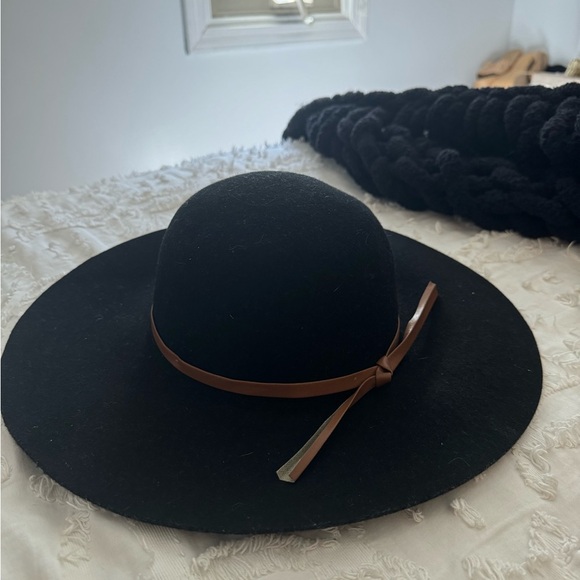 Black Wool Hat - Picture 2 of 5
